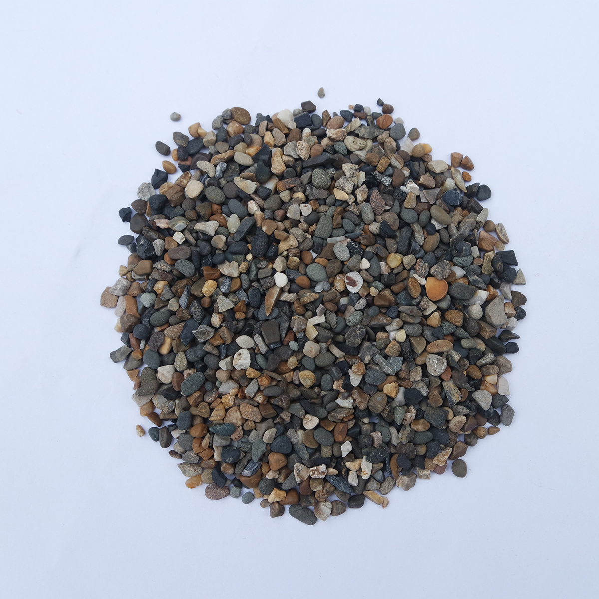 Natural Black & Brown Gravel 2-5mm, 8KG